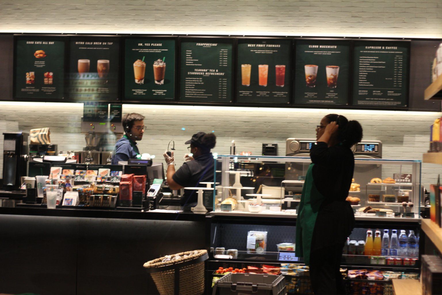 Starbucks comes to Tara Boulevard